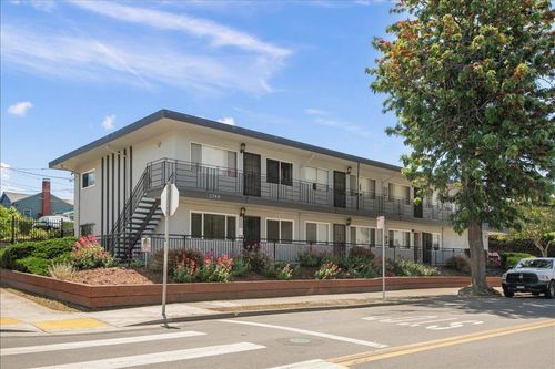2244 12th Ave, Oakland, CA, 94606-3148 | Card Image