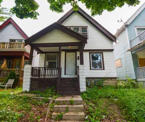 3065 N 29th St, Milwaukee, WI, 53210-2023 | Card Image