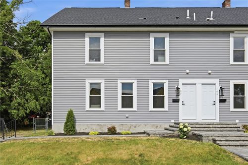 42 Park Pl, Pascoag, RI, 02859-3701 | Card Image