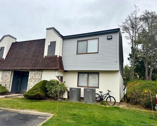 218-218 Pointe Cir N, Coram, NY, 11727-1543 | Card Image