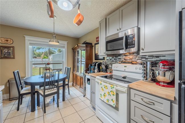 3013 Hunkin Cir, House other with 3 bedrooms, 2 bathrooms and null parking in DELTONA FL | Image 17