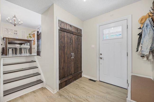 61 The Boulevard, House other with 3 bedrooms, 2 bathrooms and 2 parking in New Tecumseth ON | Image 4