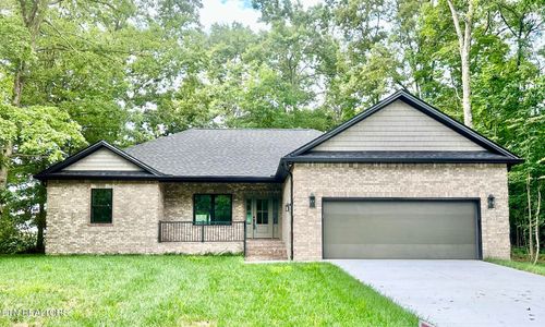 614 Apoka Ln, Crossville, TN, 38572-6852 | Card Image