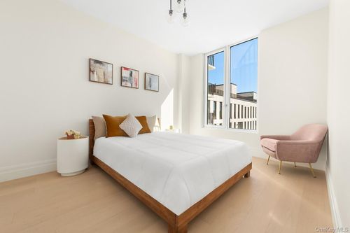 2c-30-55 Vernon Boulevard, New York, NY, 11102 | Card Image