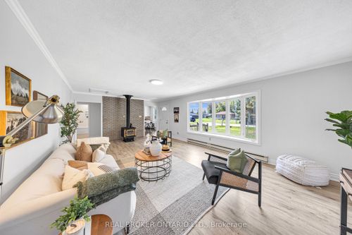 9 Centre Rd, Pefferlaw, ON, L0E1N0 | Card Image