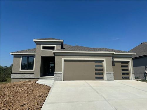 908 Savannah Ln, Greenwood, MO, 64034-9025 | Card Image