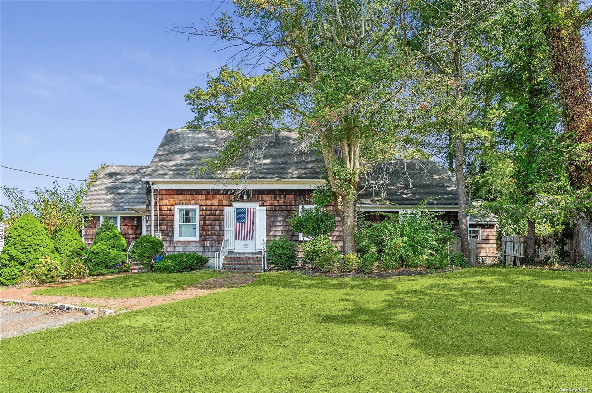 Pondview Rd, Riverhead, NY 11901