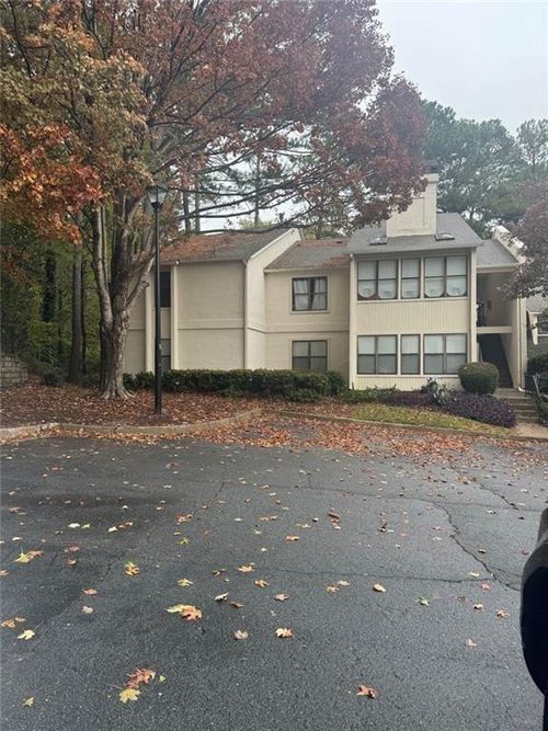 2401 Huntingdon Chase, Sandy Springs, GA, 30350-4935 | Card Image