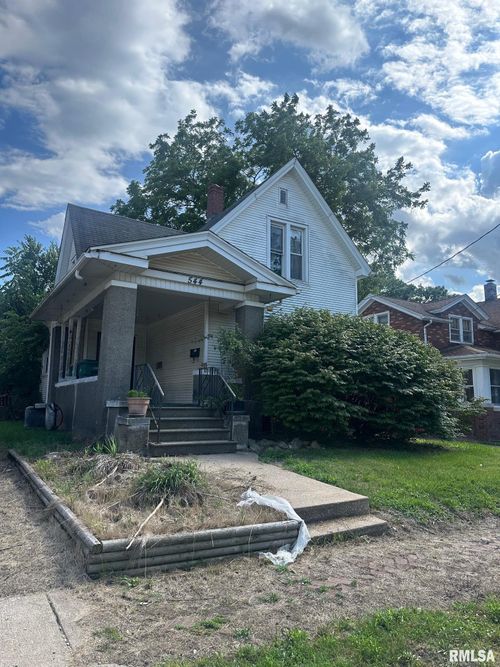 544 W Tompkins St, Galesburg, IL, 61401-4364 | Card Image