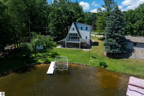 1032 Crown Pointe Drive, Lake Isabella, MI, 48893 | Card Image
