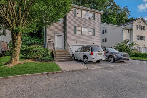 14 Long Branch Rd, Glen Cove, NY, 11542 | Card Image