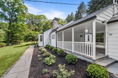 10 Barnes Ln, Chappaqua, NY, 10514-2402 | Card Image