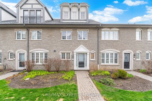112-1995 Royal Rd, Pickering, ON, L1V6V9 | Card Image