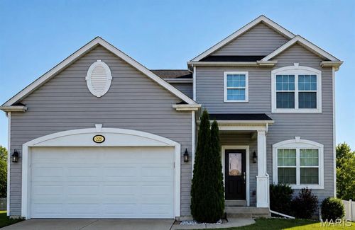 225 Thorn Brook Dr, O Fallon, MO, 63366-4904 | Card Image