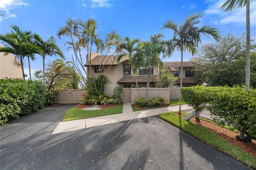 9252 Sw 136th Street Cir, Miami, FL, 33176-5824 | Card Image