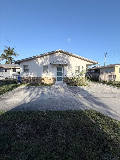 back-16920 Ne 4th Ct, North Miami Beach, FL, 33162-3963 | Card Image