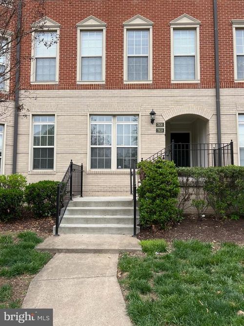 7818 Cedar Branch Dr, GAINESVILLE, VA, 20155-1990 | Card Image
