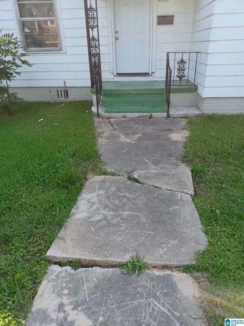 4916 Avenue N, BIRMINGHAM, AL, 35208-3902 | Card Image