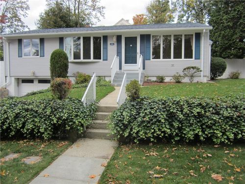 29 Valley St, Cranston, RI, 02920-1712 | Card Image