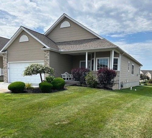 6245 Hayfield Cir, Erie, PA, 16509-8214 | Card Image