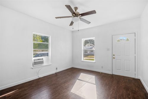 1417 E Chaffin St, Sherman, TX, 75090-6207 | Card Image