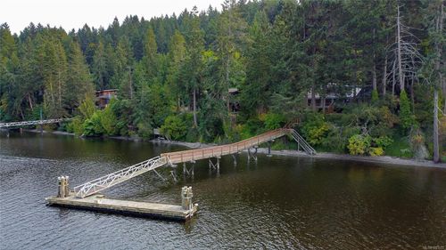 122 Ontario Pl, Salt Spring, BC, V8K2L5 | Card Image