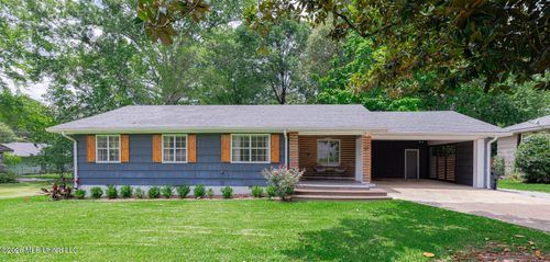 4211 Berlin Dr, Jackson, MS, 39211-6016 | Card Image