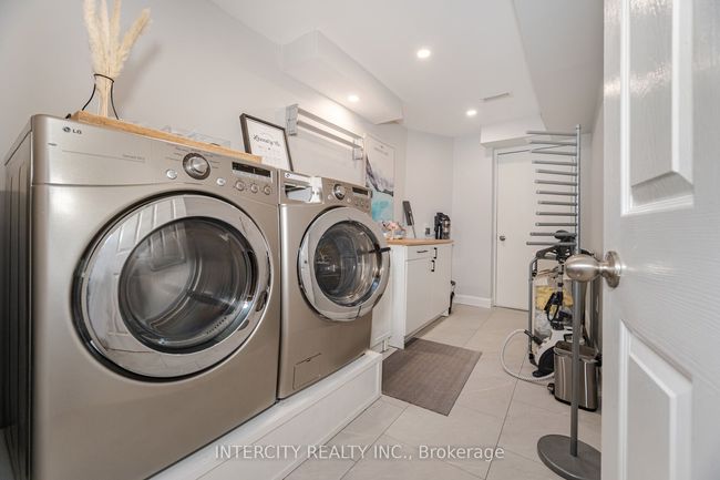 8 Sheardown Dr, House attached with 3 bedrooms, 3 bathrooms and 1 parking in Nobleton ON | Image 37
