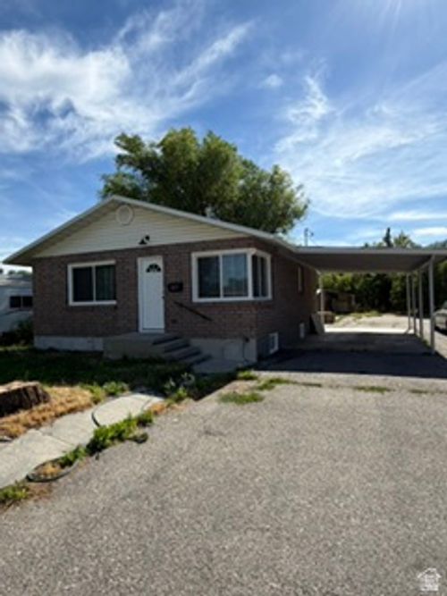 397 S Tremont St, Tremonton, UT, 84337-1823 | Card Image
