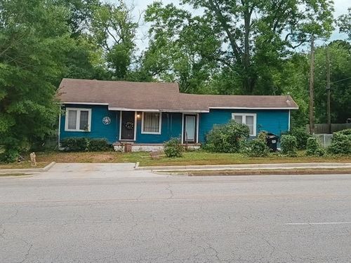 936 E Young St, Longview, TX, 75602-1825 | Card Image