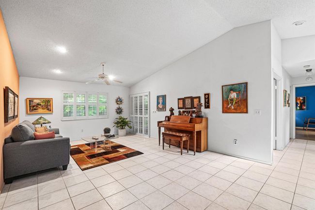 476 Lynbrook Ct, Condo with 2 bedrooms, 2 bathrooms and null parking in Royal Palm Beach FL | Image 13