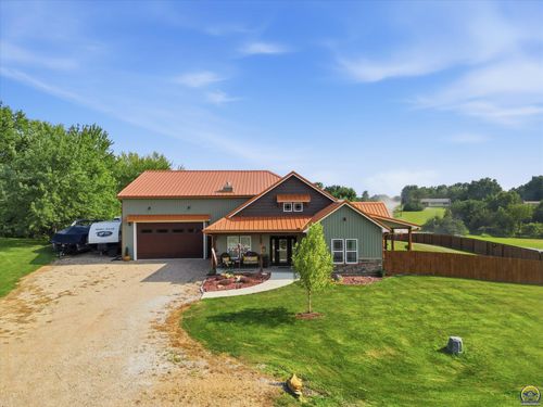 9611 Valleyview Dr, Ozawkie, KS, 66070-5022 | Card Image