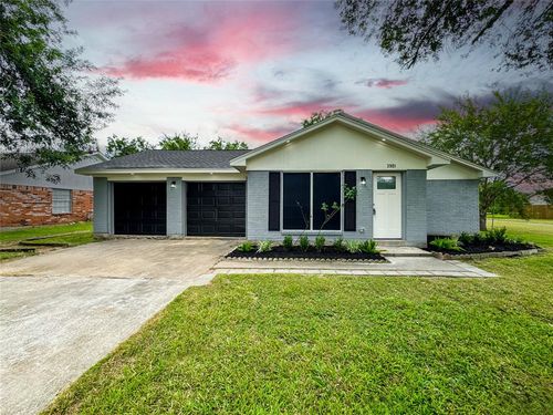 3901 Wood Sorrel Dr, Dickinson, TX, 77539-7208 | Card Image