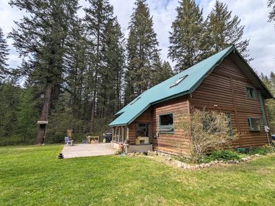 5862 Paradise Valley Rd, House other with 3 bedrooms, 2 bathrooms and null parking in Winlaw BC | Image 2