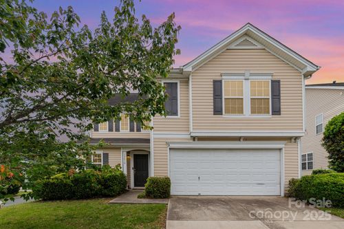 13816 Riding Hill Ave, Charlotte, NC, 28213-4252 | Card Image