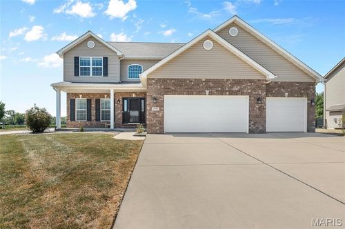 9596 Mallard Dr, Mascoutah, IL, 62258-2941 | Card Image