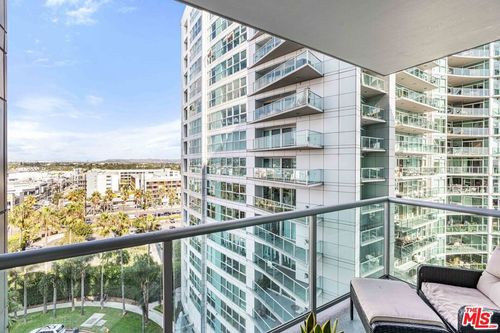 1009-13650 Marina Pointe Dr, Marina del Rey, CA, 90292-9297 | Card Image