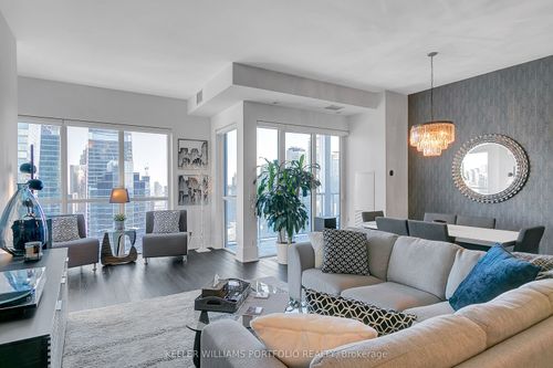 4403-300 Front St W, Toronto, ON, M5V0E9 | Card Image