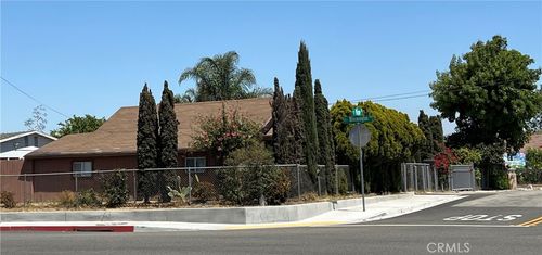 10001 Vine St, Bloomington, CA, 92316-2040 | Card Image
