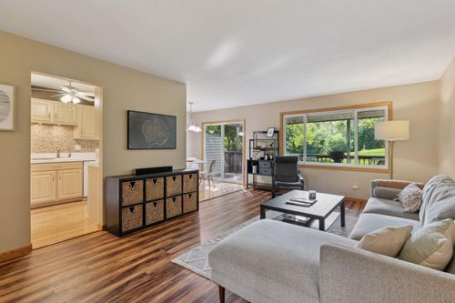 146 River Woods Ln, Burnsville, MN, 55337-3376 | Card Image