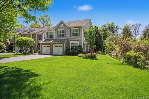 760 Huntington Drive, Fishkill, NY, 12524 | Card Image