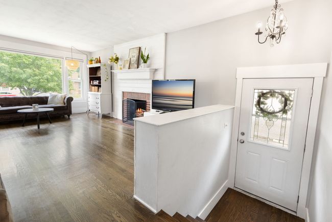 10830 S Tripp Ave, House other with 3 bedrooms, 2 bathrooms and 2 parking in Oak Lawn IL | Image 6