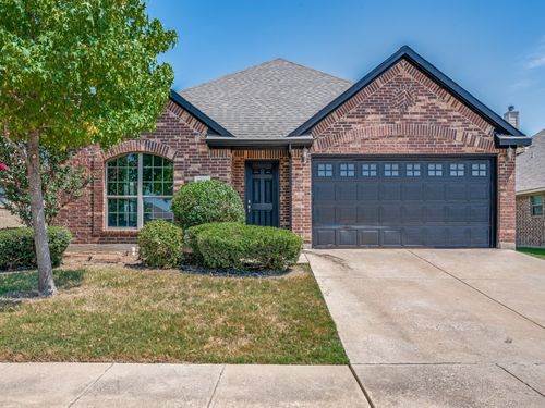 8209 Tierra Del Sol Rd, Arlington, TX, 76002-5716 | Card Image