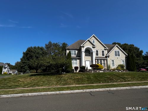 9 Trevor Ct, Manchester, CT, 06040-5654 | Card Image
