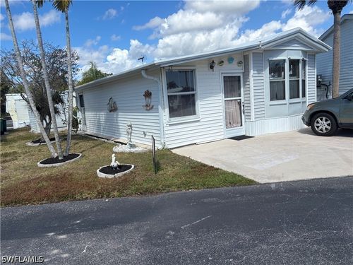 4o-4 Onyx Dr, NAPLES, FL, 34114-8274 | Card Image