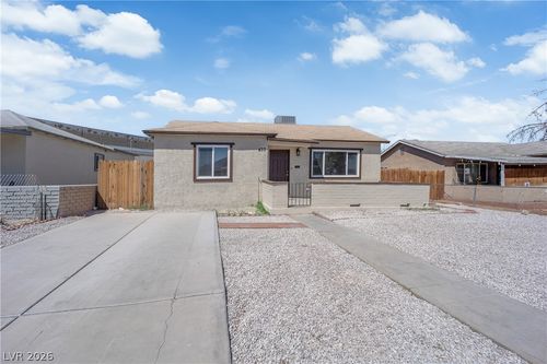 433 N 10th St, Las Vegas, NV, 89101-3105 | Card Image