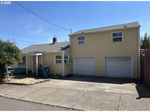 210 Hoyt St S, Salem, OR, 97302-5304 | Card Image