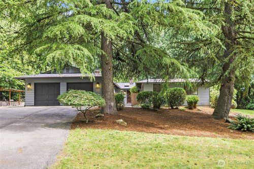 12926 164th Ave Ne, Redmond, WA, 98052-1201 | Card Image