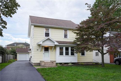 27 Biltmore Dr, Irondequoit, NY, 14617-3107 | Card Image