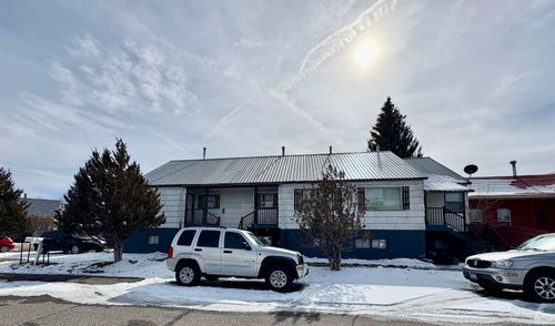 1613 W Sage St, Evanston, WY, 82930-3121 | Card Image